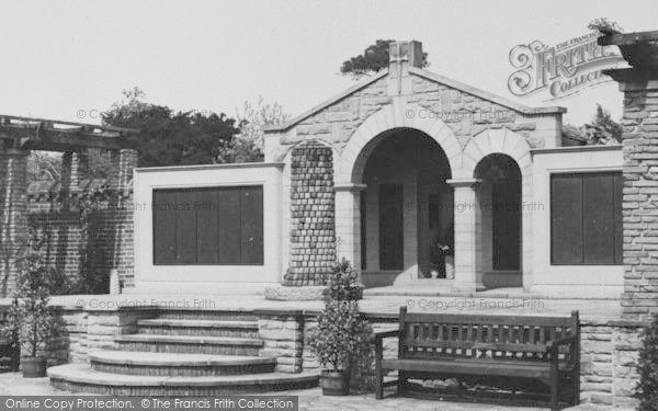 Photo of Palmers Green, Broomfield Park Garden Of Remembrance c.1960