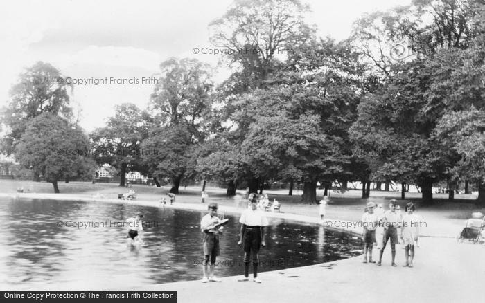 Photo of Palmers Green, The Yacht Pond, Broomfield Park c.1960