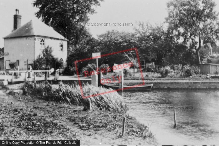 Photo of Pangbourne, Lock 1890