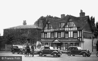 Pangbourne, the George Hotel c1955