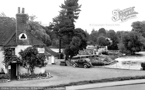 Photo of Pangbourne, The Weir From Swan Yard c.1955