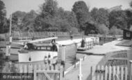 Pangbourne, Whitchurch Lock c1949