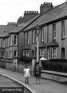 Children At Par Green 1927, Par
