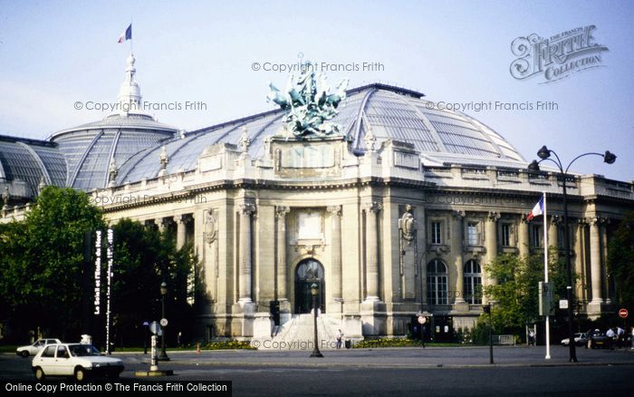 Photo of Paris, Grand Palais 1995