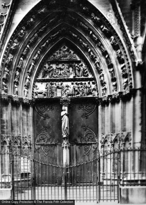Photo of Paris, Notre Dame, Doorway c.1930
