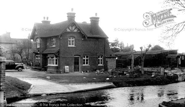 Photo of Park Street, The Old Red Lion c.1955