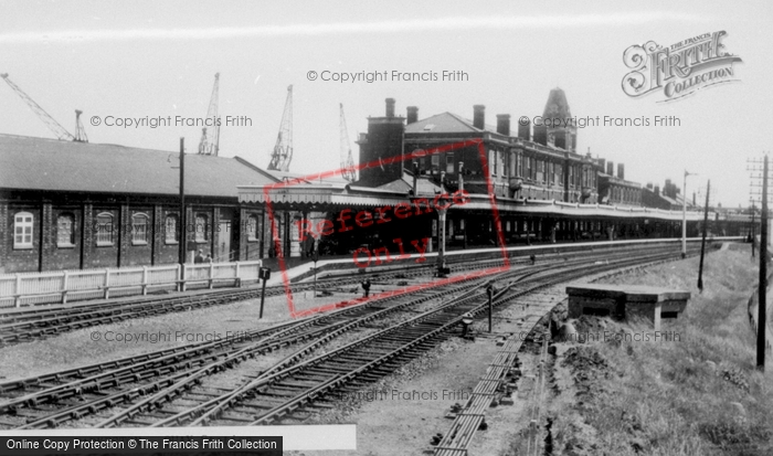 Photo of Parkeston, Quay Station c.1960