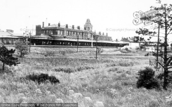 Photo of Parkeston, Quay, The Station c.1960