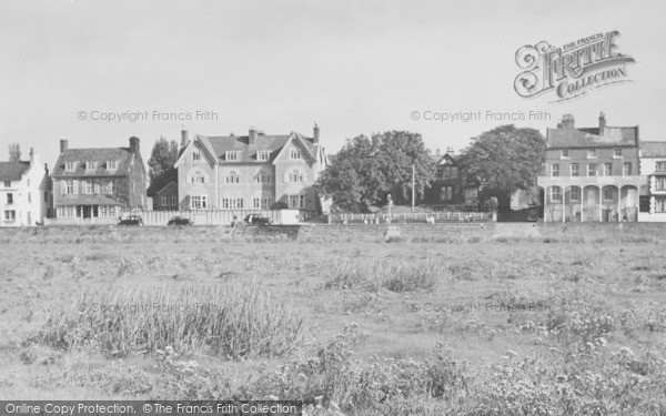Photo of Parkgate, The Grassy Shore c.1935