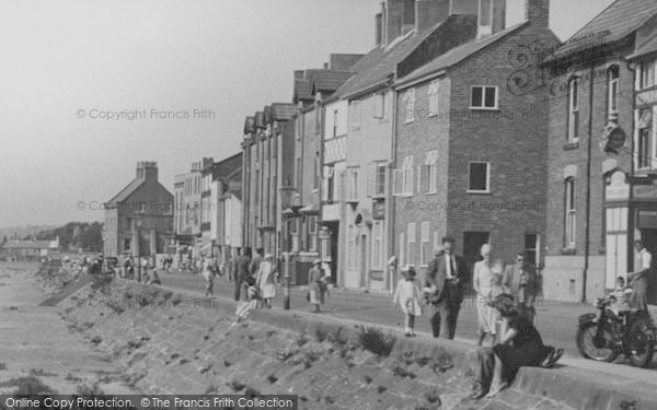 Photo of Parkgate, The Old Sea Wall c.1935