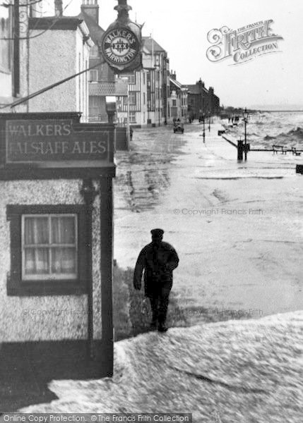 Photo of Parkgate, The Red Lion Inn c.1935