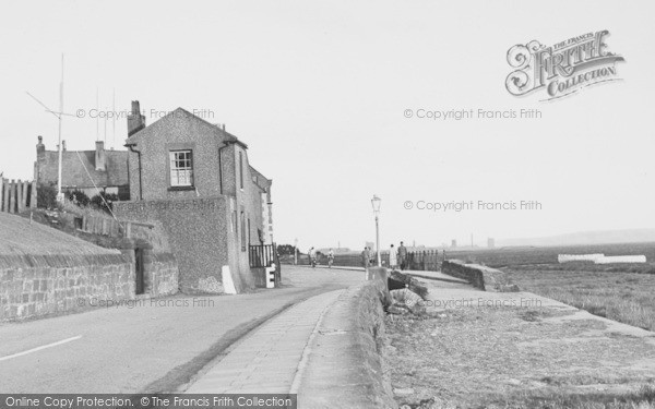 Photo of Parkgate, Ye Watch House c.1935