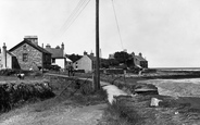 The Village c.1955, Parrog
