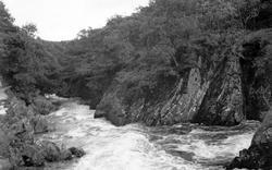 The River c.1935, Pass Of Leny