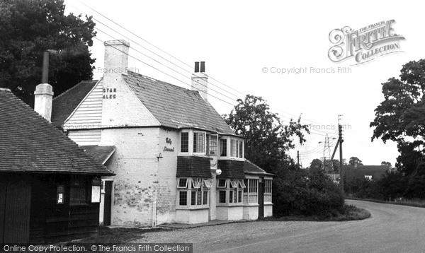 Photo of Peasmarsh, The Hare And Hounds c.1955