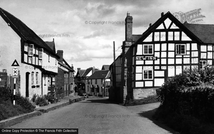Photo of Pembridge, New Inn Corner c.1955