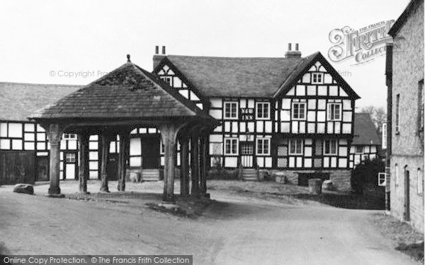 Photo of Pembridge, The New Inn c.1950