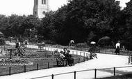 In The Recreation Ground 1899, Penge