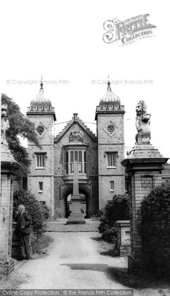 Photo of Penge, Waterman's And Lightermen's Almshouses c.1965