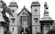 Penge, Waterman's and Lightermen's Almshouses c1965
