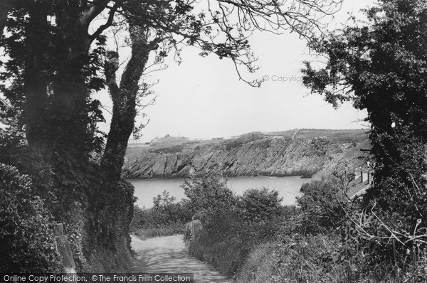 Photo of Pengorffwysfa, The Road To Eilian Bay c.1960