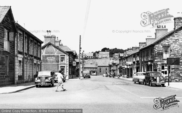 Photo of Penrhyndeudraeth, High Street c.1960