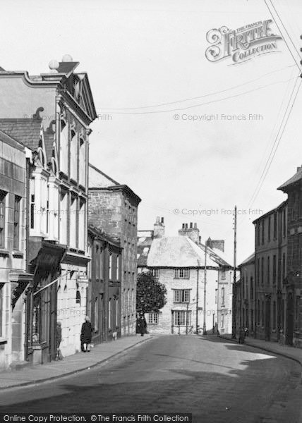 Photo of Penryn, Broad Street c.1932
