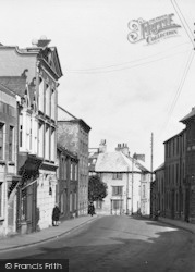 Broad Street c.1932, Penryn