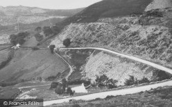 The Horseshoe Pass c.1935, Pentredwr