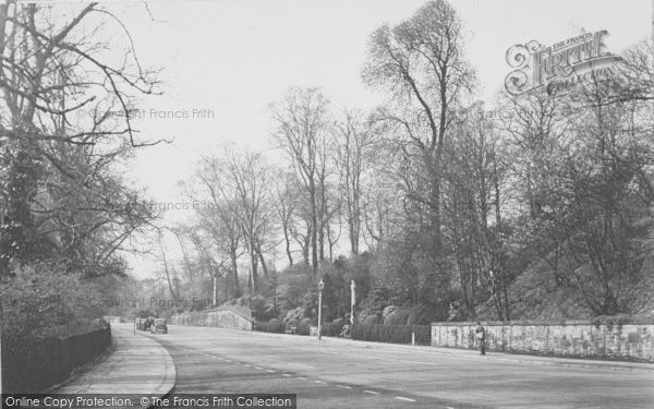 Photo of Penwortham, Liverpool Road And The War Memorial c.1950