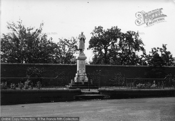 Photo of Penycae, Memorial Gardens c.1932