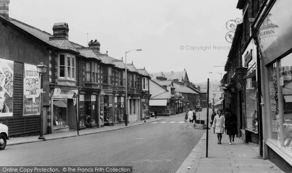 Photo of Penygraig, Tylacelyn Road c.1960