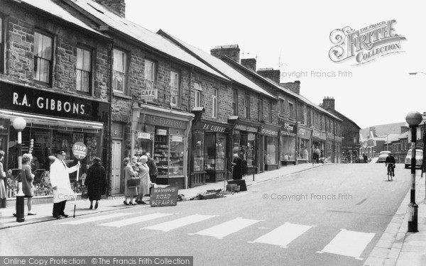 Photo of Penygraig, Tylacelyn Road c.1960