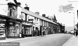 Tylacelyn Road c.1960, Penygraig