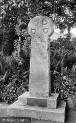 An Old Cross In Morrab Gardens 1906, Penzance