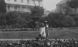Girls In Morrab Gardens 1904, Penzance