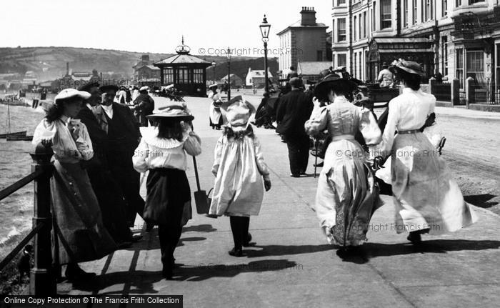 Photo of Penzance, Ladies' Fashion On The Promenade 1906