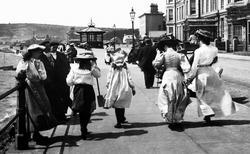 Ladies' Fashion On The Promenade 1906, Penzance