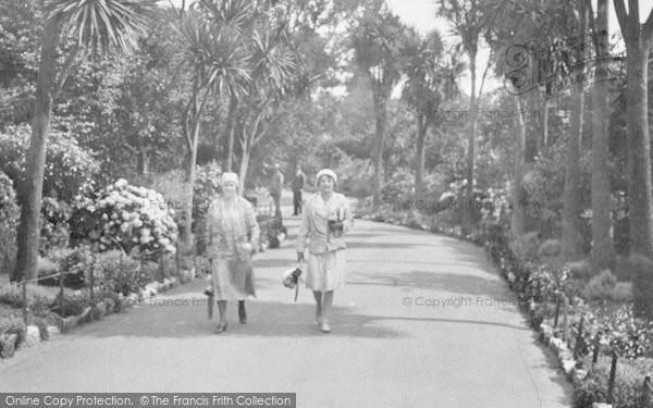 Photo of Penzance, Ladies In Morrab Gardens 1931