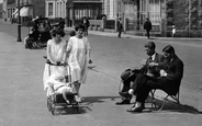 On The Promenade 1925, Penzance