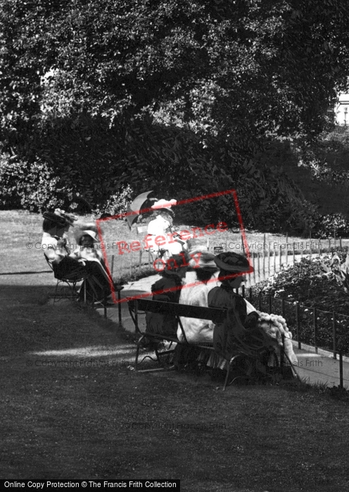 Photo of Penzance, Sitting In Morrab Gardens 1906