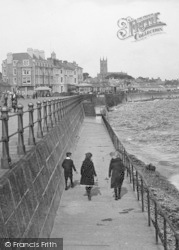 The Promenade, Children 1913, Penzance