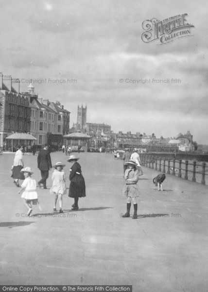 Photo of Penzance, The Promenade, Children 1920
