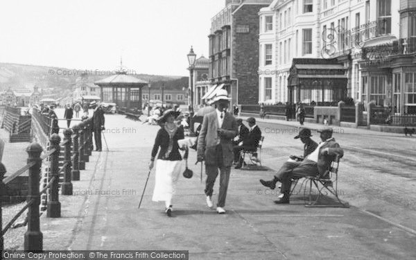 Photo of Penzance, The Promenade, People 1920