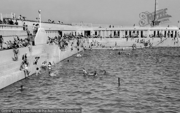 Photo of Penzance, The Swimming Pool c.1960