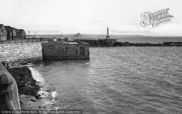 Photo of Penzance, War Memorial 1924