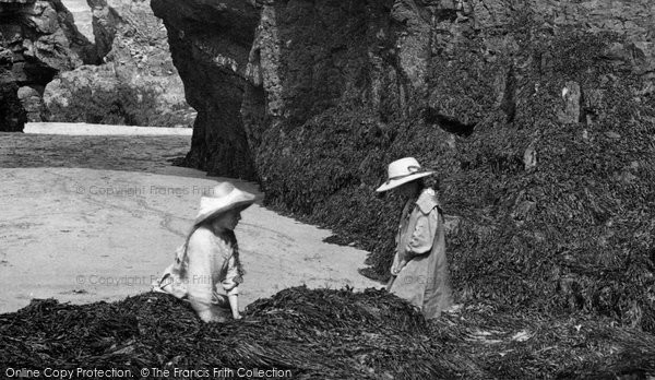 Photo of Perranporth, Girls 1912