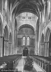 Abbey Interior 1924, Pershore