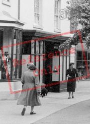 Shopping On High Street c.1950, Pershore