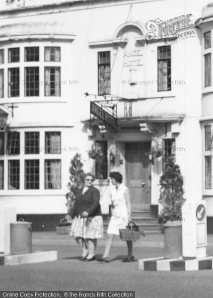 Photo of Pershore, The Angel Inn c.1965